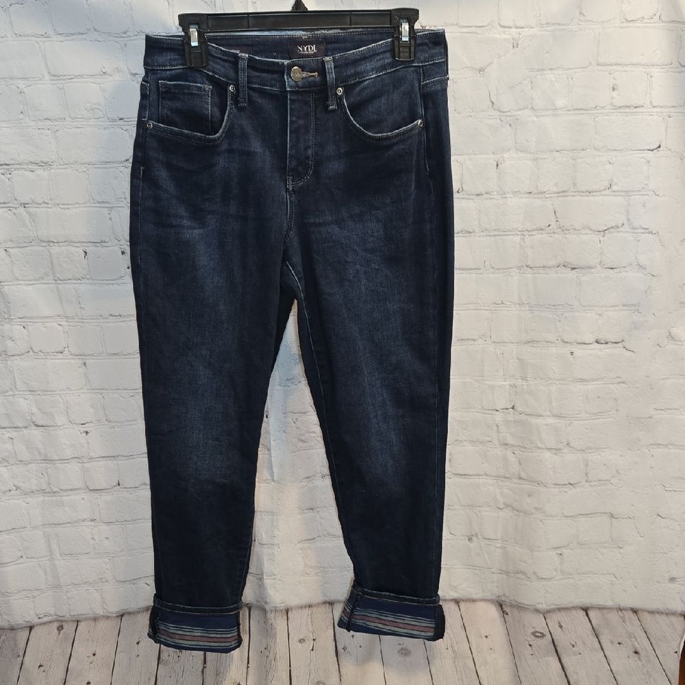 NYDJ girlfriend Cropped Jeans Size 2